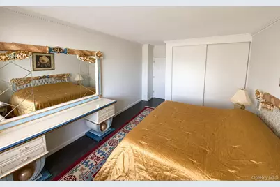26910 Grand Central Parkway #8F, Floral Park, NY 11005 - Photo 15