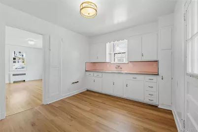 20 S Washington Avenue, Hartsdale, NY 10530 - Photo 9