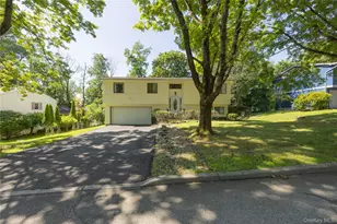 23 Carriage Ln, Spring Valley, NY 10977 - Photo 5