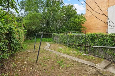 1572 Bergen Street, Brooklyn, NY 11213 - Photo 29