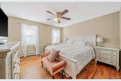 138 Holiday Boulevard, Center Moriches, NY 11934 - Photo 23