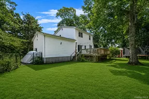 138 Holiday Blvd, Center Moriches, NY 11934 - Photo 31