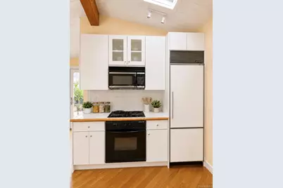 35 Library Avenue #8 R, Westhampton Beach, NY 11978 - Photo 9