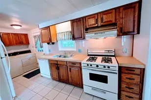 35 Perry Rd, Hyde Park, NY 12538 - Photo 13