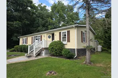 35 Perry Road, Hyde Park, NY 12538 - Photo 1