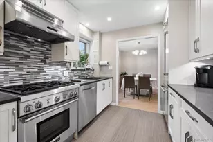 7 Chateaux Cir, Scarsdale, NY 10583 - Photo 11