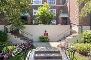 7 Chateaux Cir, Scarsdale, NY 10583 - Photo 3