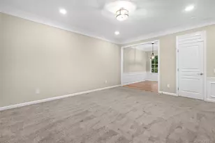 14 Maler Ln, Patchogue, NY 11772 - Photo 15