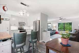 20 Lynbrook Dr, Sound Beach, NY 11789 - Photo 15