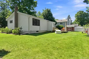 20 Lynbrook Dr, Sound Beach, NY 11789 - Photo 31