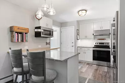 20 Lynbrook Drive, Sound Beach, NY 11789 - Photo 13