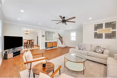 232 Locust Street, Valley Stream, NY 11581 - Photo 5