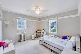 232 Locust St, Valley Stream, NY 11581 - Photo 17