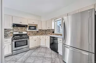 232 Locust St, Valley Stream, NY 11581 - Photo 11