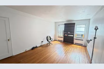 61-41 Saunders Street #B67, Rego Park, NY 11374 - Photo 7