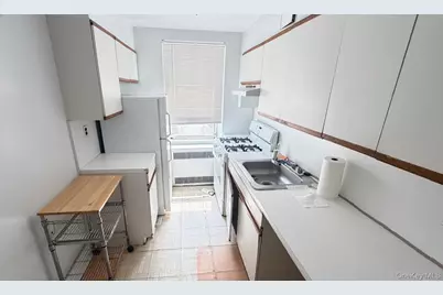 61-41 Saunders Street #B67, Rego Park, NY 11374 - Photo 15