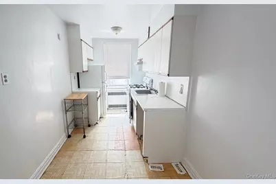 61-41 Saunders Street #B67, Rego Park, NY 11374 - Photo 17