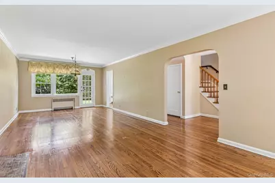 93 Transverse Road, Garden City, NY 11530 - Photo 7