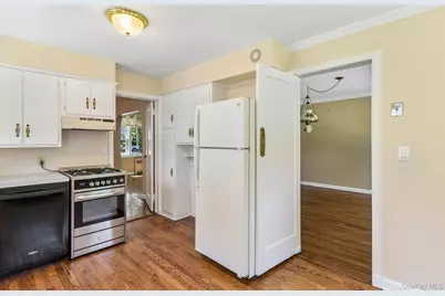 93 Transverse Road, Garden City, NY 11530 - Photo 13