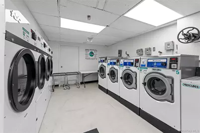 100-25 Queens Boulevard #4JJ, Forest Hills, NY 11375 - Photo 23