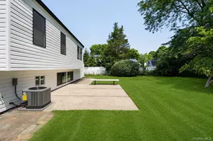933 Thompson Dr, Bay Shore, NY 11706 - Photo 33