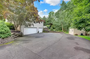 4 Apple Ln, Wading River, NY 11792 - Photo 5