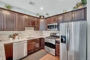 10 Lager Ln, Patchogue, NY 11772 - Photo 9