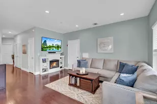 10 Lager Ln, Patchogue, NY 11772 - Photo 5