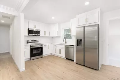 743 Hoffman Avenue, Bellport, NY 11713 - Photo 3