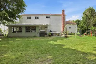 38 Appel Dr E, Shirley, NY 11967 - Photo 23