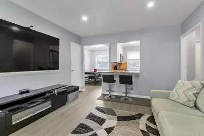 61-21 255th Street #3-975, Little Neck, NY 11362 - Photo 3