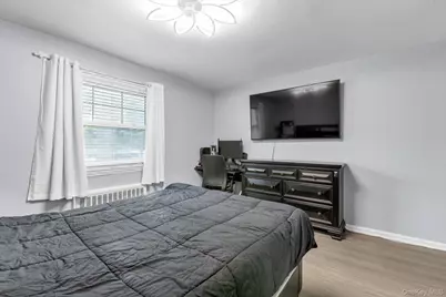 61-21 255th Street #3-975, Little Neck, NY 11362 - Photo 9