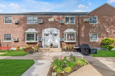 61-21 255th Street #3-975, Little Neck, NY 11362 - Photo 15