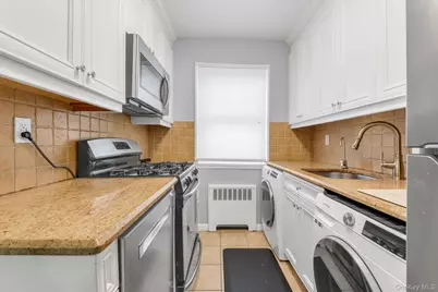 61-21 255th Street #3-975, Little Neck, NY 11362 - Photo 5