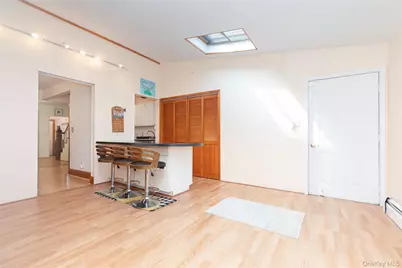 2036 Hobart Avenue, Bronx, NY 10461 - Photo 5