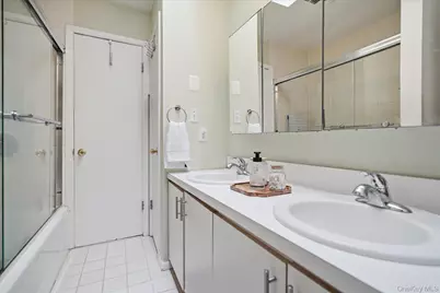 112 Beecher Avenue Extension, East Islip, NY 11730 - Photo 15