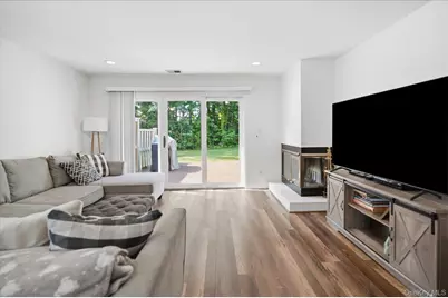 112 Beecher Avenue Extension, East Islip, NY 11730 - Photo 5