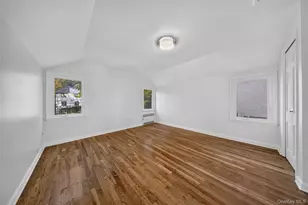 4619 Iris Ln, Great Neck, NY 11020 - Photo 23
