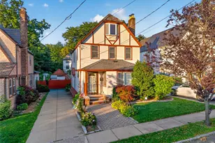 4619 Iris Ln, Great Neck, NY 11020 - Photo 1