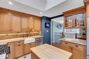 40 Ogston Terrace, Malverne, NY 11565 - Photo 15