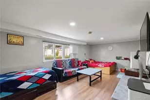 92 W 21st St, Deer Park, NY 11729 - Photo 17