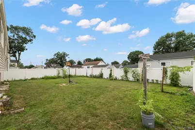 92 W 21st Street, Deer Park, NY 11729 - Photo 5