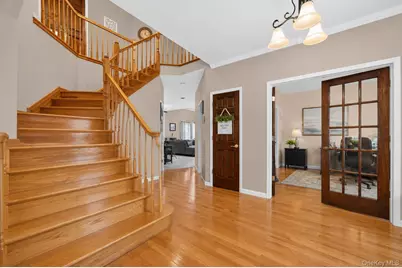 43 Greenwich Avenue, Central Valley, NY 10917 - Photo 9