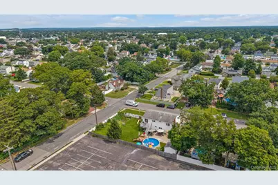 583 N Erie Avenue, Lindenhurst, NY 11757 - Photo 27