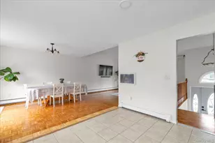 583 N Erie Ave, Lindenhurst, NY 11757 - Photo 11