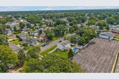 583 N Erie Avenue, Lindenhurst, NY 11757 - Photo 25