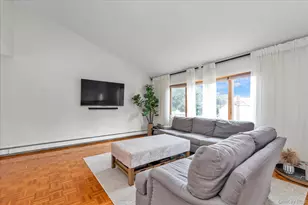 583 N Erie Ave, Lindenhurst, NY 11757 - Photo 5