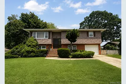 344 47th Street, Lindenhurst, NY 11757 - Photo 1