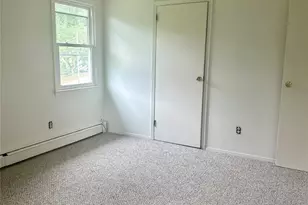 28 Warner Ln, Ronkonkoma, NY 11779 - Photo 3