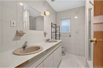 138-61 63rd Avenue, Flushing, NY 11367 - Photo 19